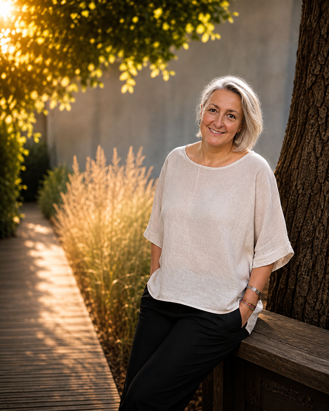 Marianna Zuchalska am Baum